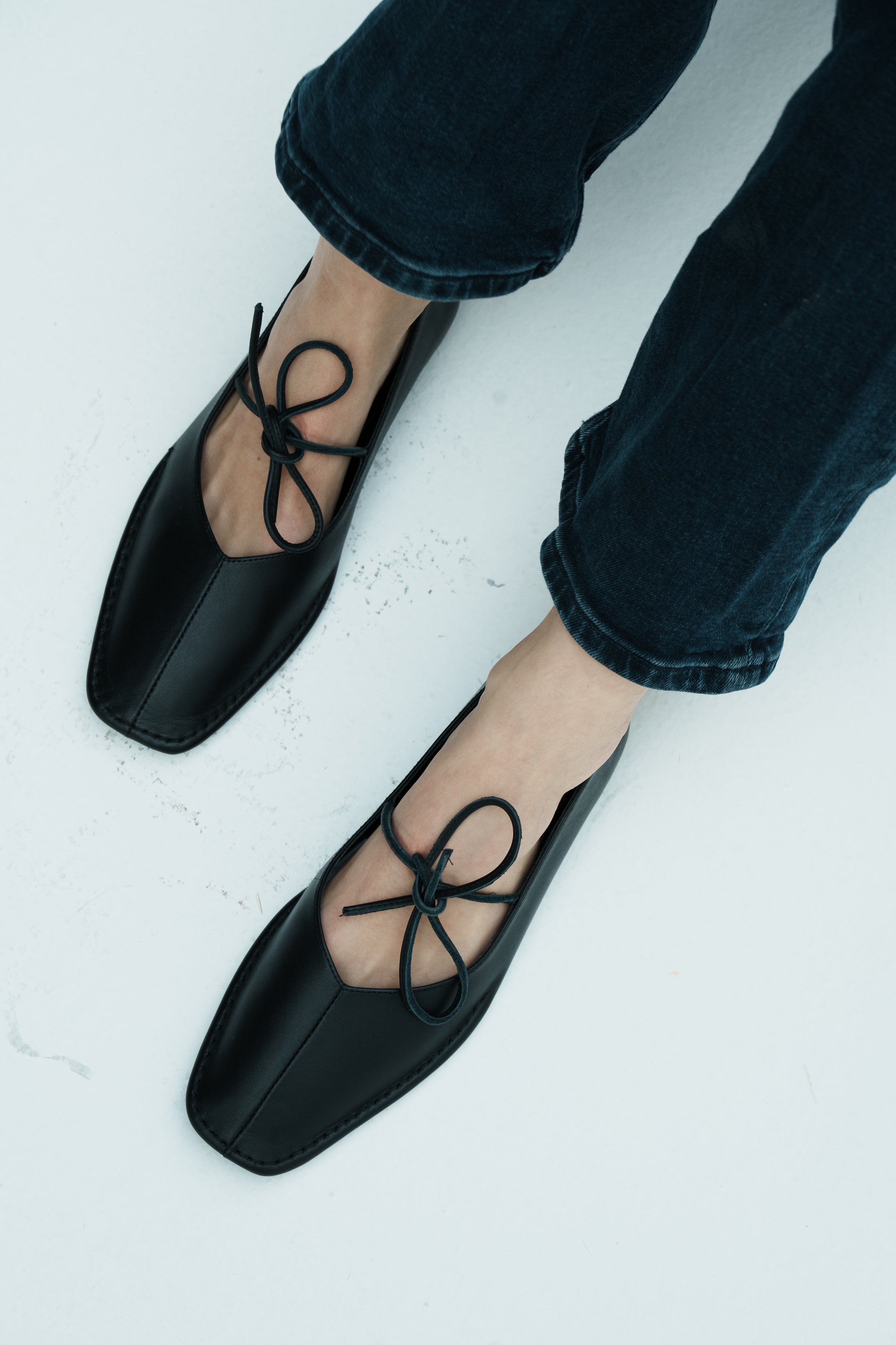 Quadra Black Leather Ballet Flats
