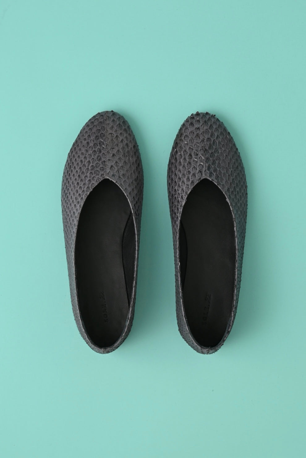 The Python Glove - Spacy Grey