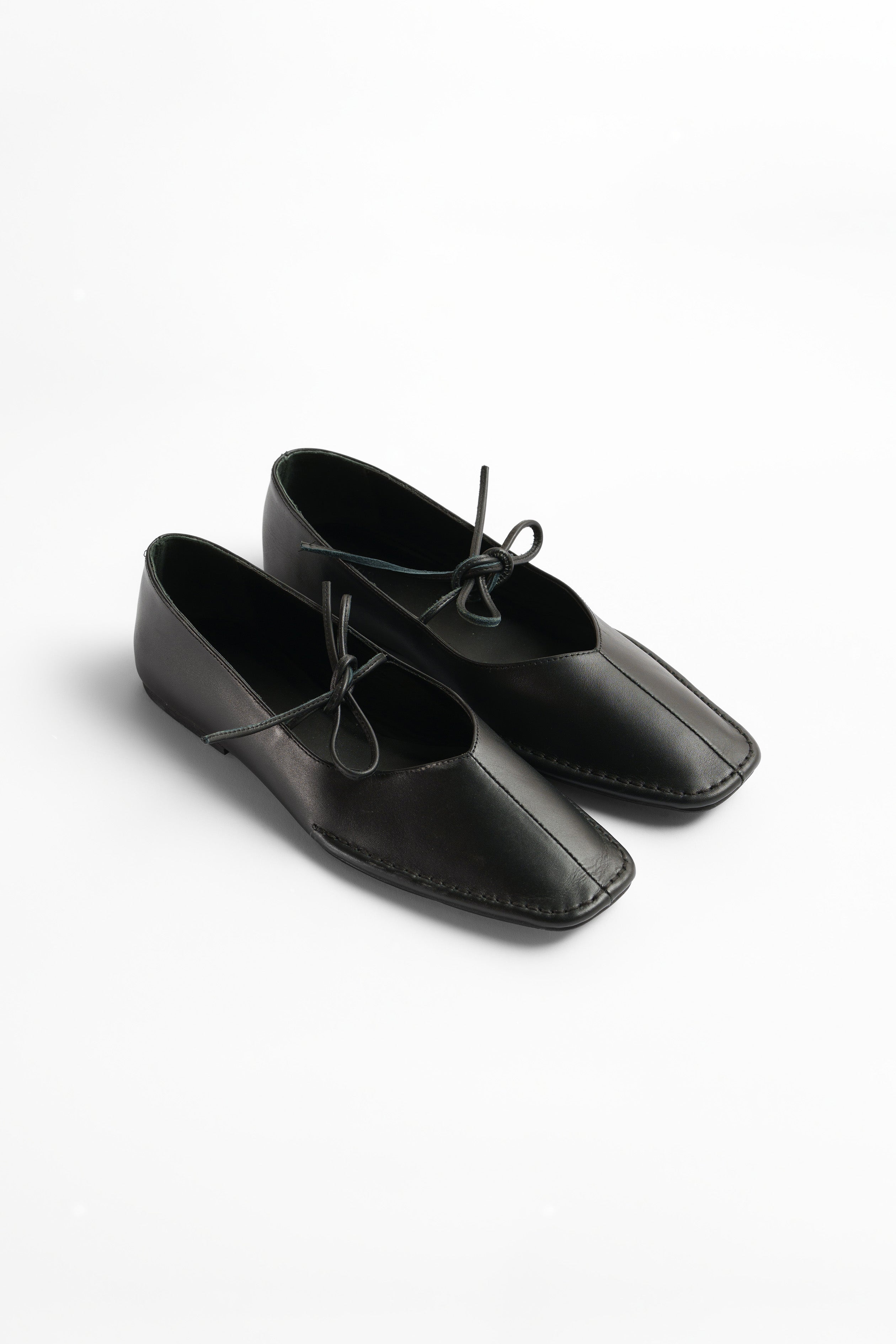 Quadra Black Leather Ballet Flats