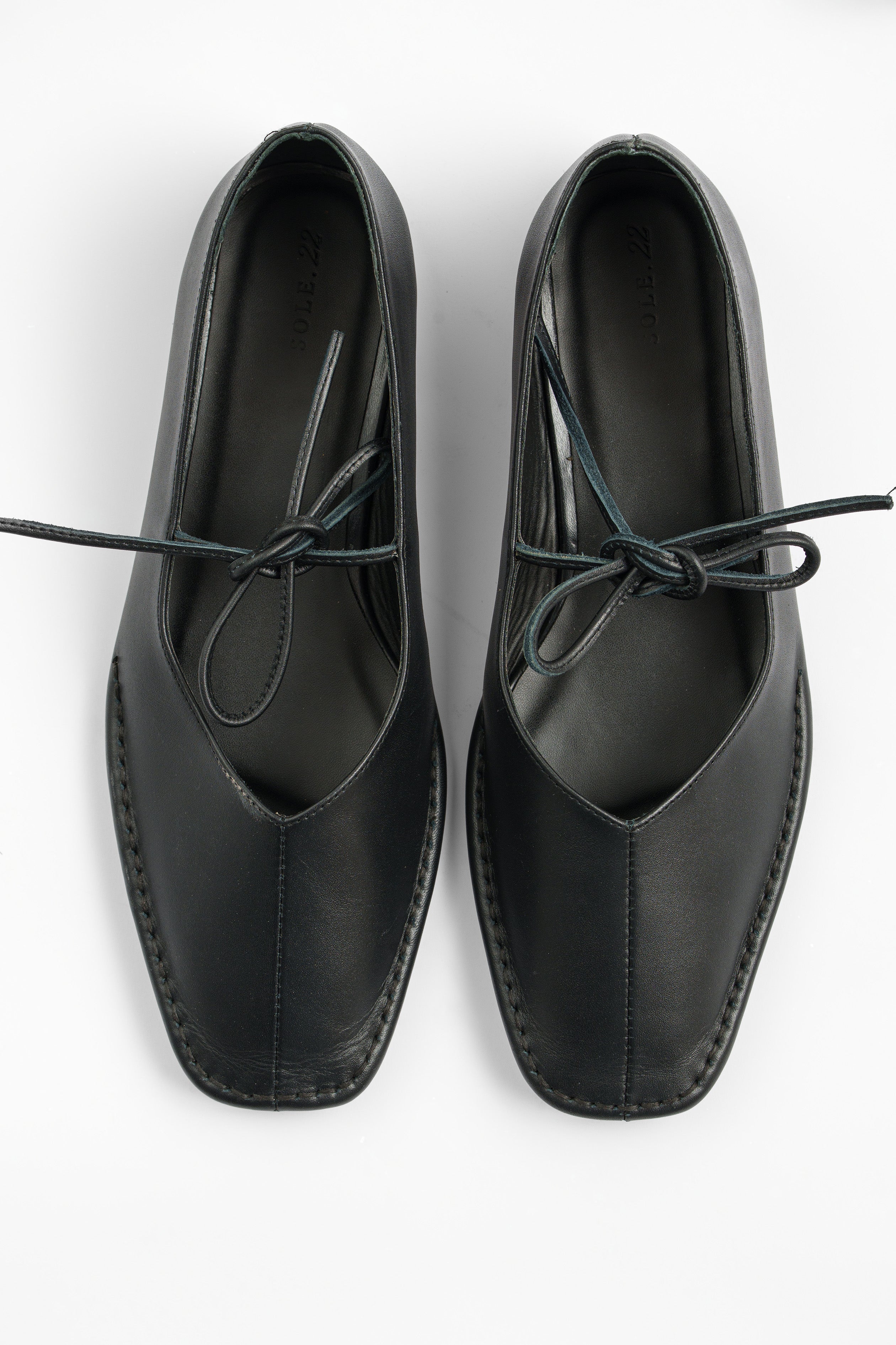 Quadra Black Leather Ballet Flats